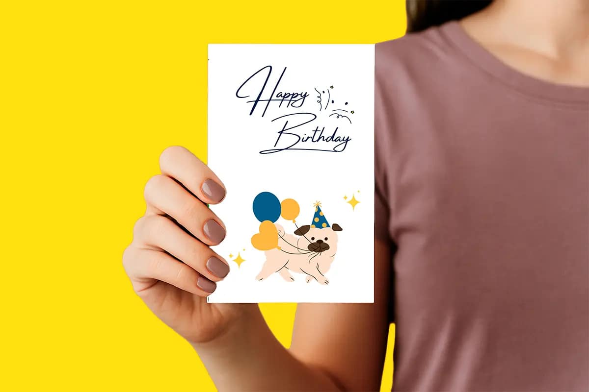 Carte cadeau d'anniversaire illustrée pour offrir une séance photo pour un animal de compagnie