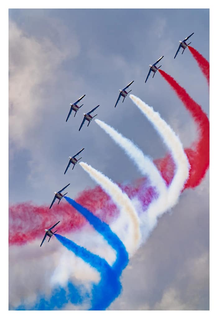 Figure aérienne de la Patrouille de France pendant la Fête de l’air des Mureaux